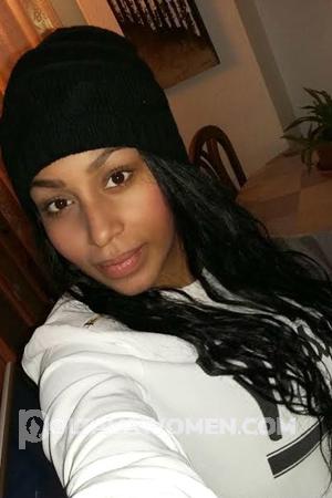 171088 - Amy Age: 28 - Spain