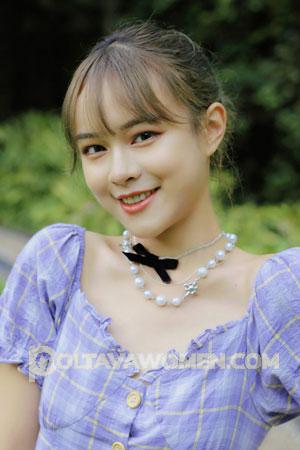 202856 - Jiayi Age: 20 - China