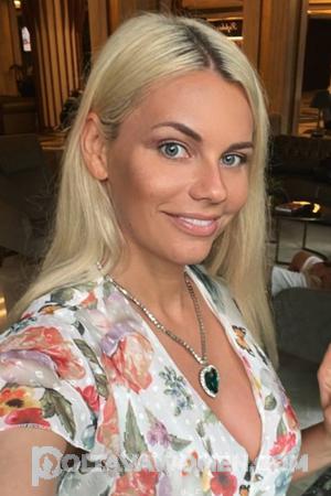 202877 - Svetlana Age: 42 - Russia