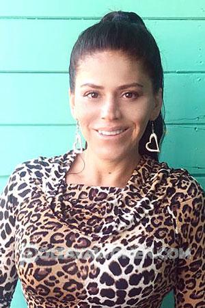 204575 - Silvia Age: 39 - Costa Rica