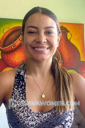 208596 - Sara Age: 28 - Colombia