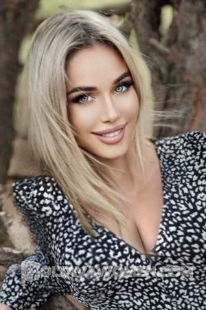 209116 - Ksenia Age: 33 - Russia