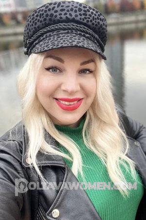 209624 - Irina Age: 33 - Ukraine