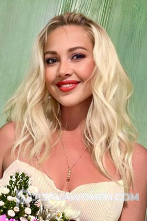 215708 - Larysa Age: 38 - Ukraine