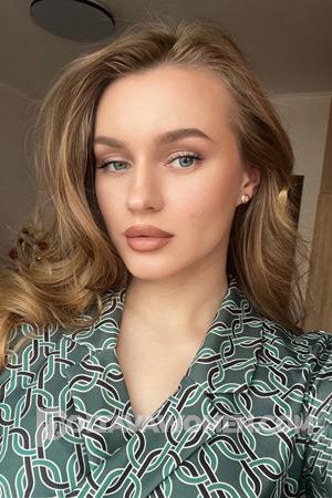 216512 - Anna Age: 22 - Ukraine