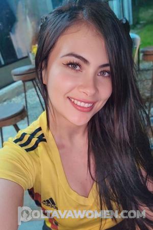 221556 - Paola Age: 27 - Colombia