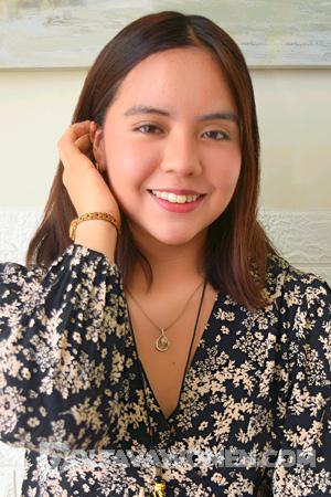 223038 - Alanis Age: 22 - Peru