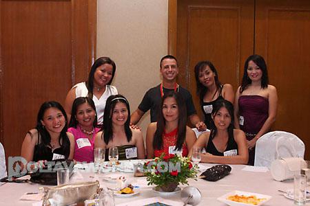 women-of-philippines-012