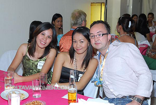 young-filipino-women-011